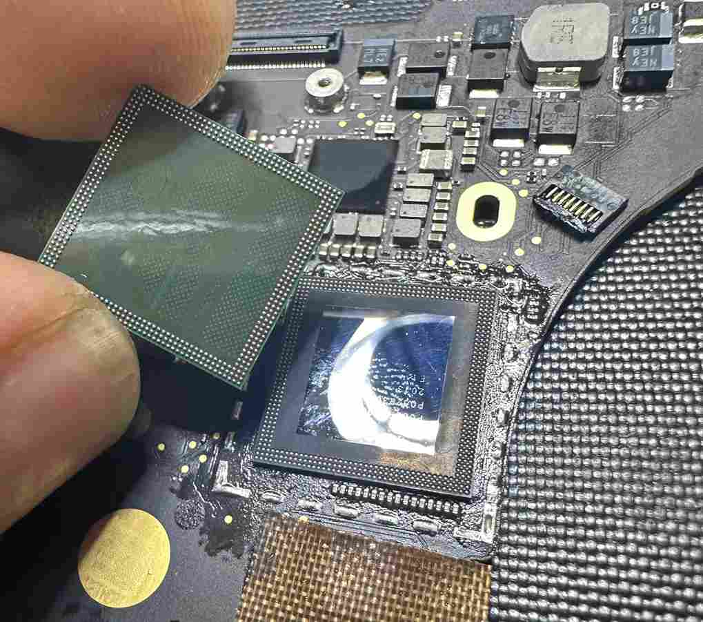 Reparo real: T2 chip com RAM removida